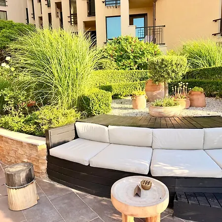 Oasis Vip Club - Boutique Studio Apartament *
